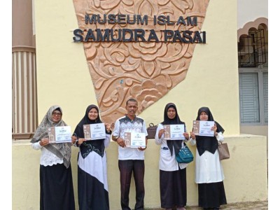 GURU MENERIMA SERTIFIKAT YANG DIBERIKAN OLEH PIHAK MESEUM ISLAM SAMUDERA PASAI